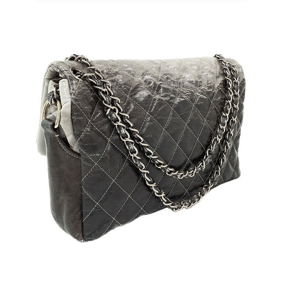Chanel Matelasse Chain Shoulder Bag - Picture 2 of 9